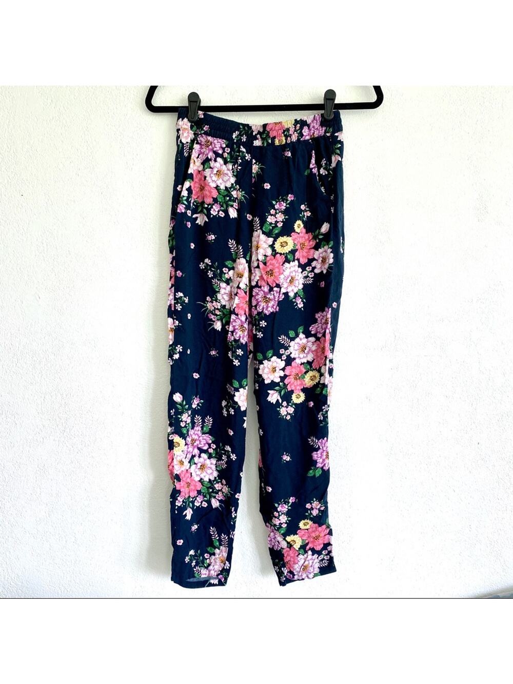 H&M Navy Elastic Waist Floral Pants Size 4